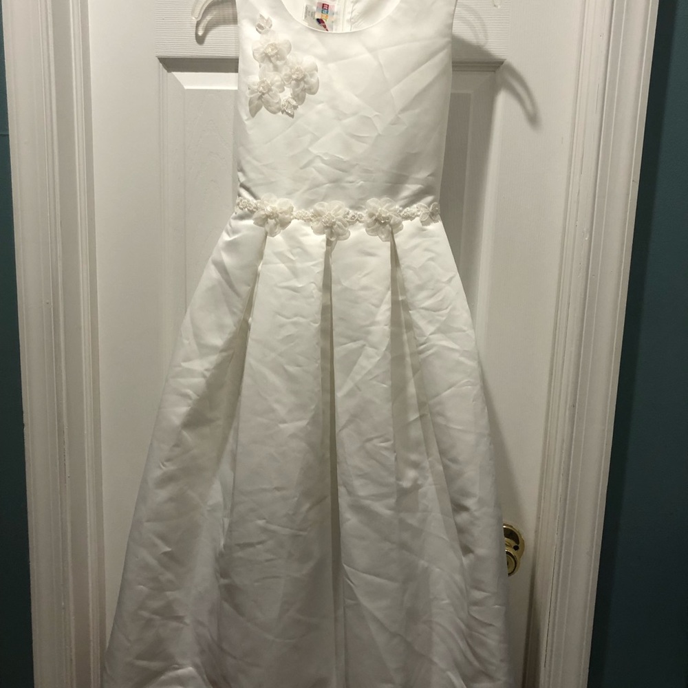 Dress - Picture 4 of 8